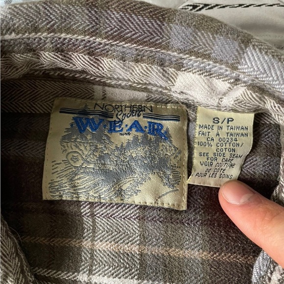 Vintage 90s Plaid Brown Essential Flannel - Picture 2 of 6